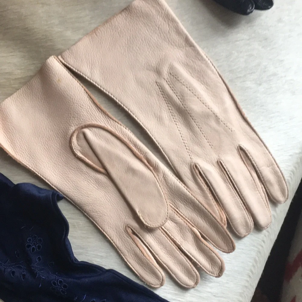Vintage Ladies Gloves